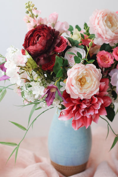 "Sabrine" Bouquet in Nepal Vase