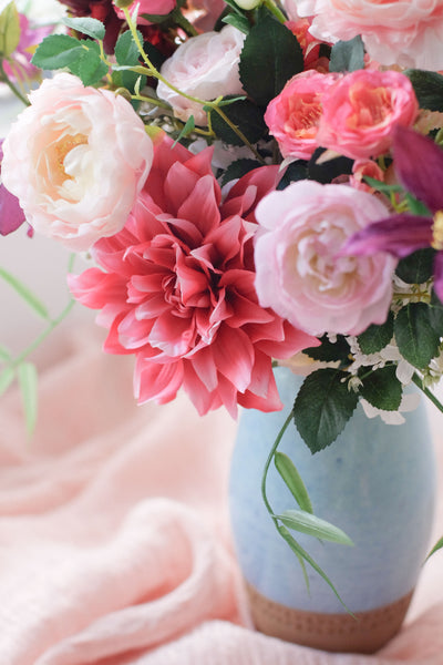 "Sabrine" Bouquet in Nepal Vase