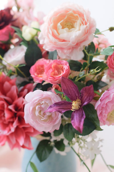 "Sabrine" Bouquet in Nepal Vase