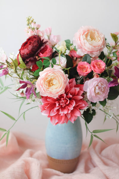 "Sabrine" Bouquet in Nepal Vase