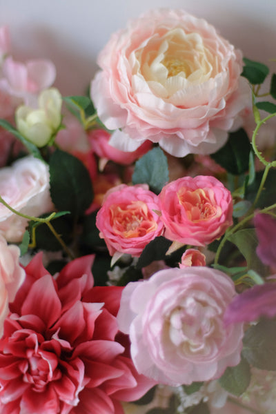 "Sabrine" Bouquet in Nepal Vase