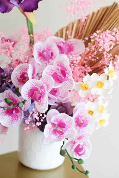 "Iris" Honeycomb Pattern Ceramic Vase