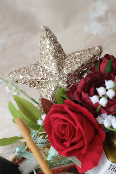 Festive Hamper with Flowers 節日花藝禮籃